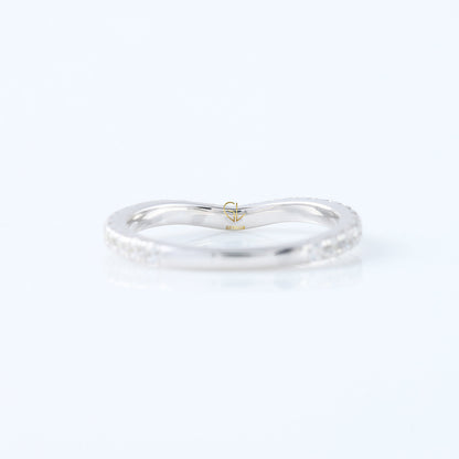 Round Cut Lab Grown Diamond Curved Wedding Ring For Her