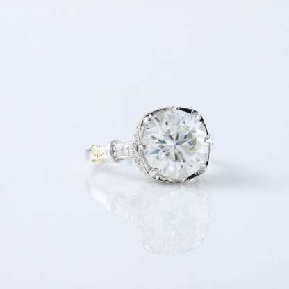 Art Deco Round Moissanite Filigree Engagement Ring