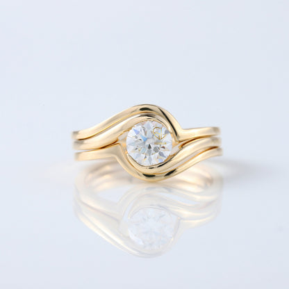 Round Cut Moissanite Diamond Swirl Bypass Engagement Trio Ring Set