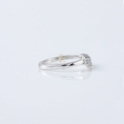Seven Stone Round Cut Moissanite Diamond Wishbone Wedding Band
