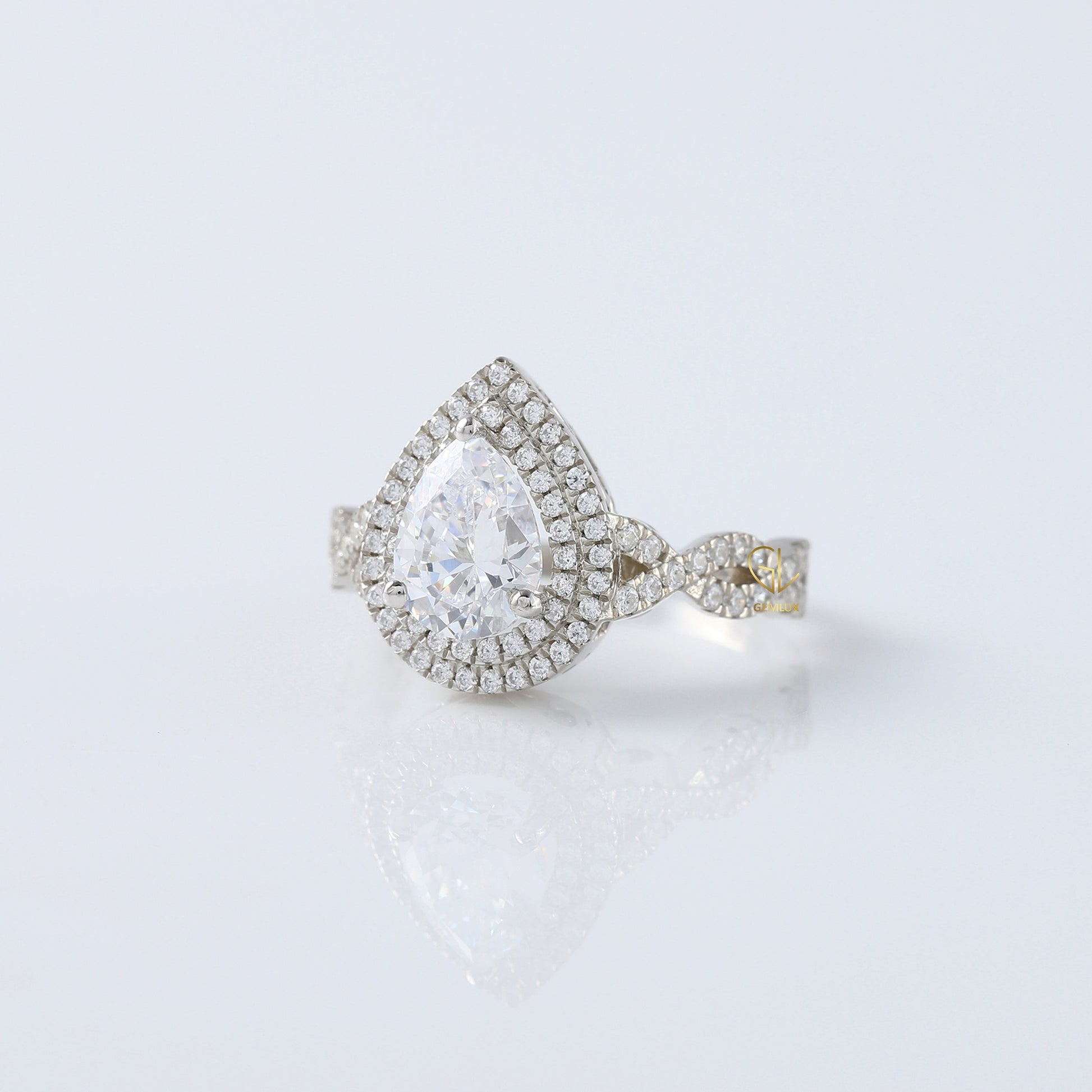 Pear Cut Moissanite Double Halo Twisted Wedding Ring